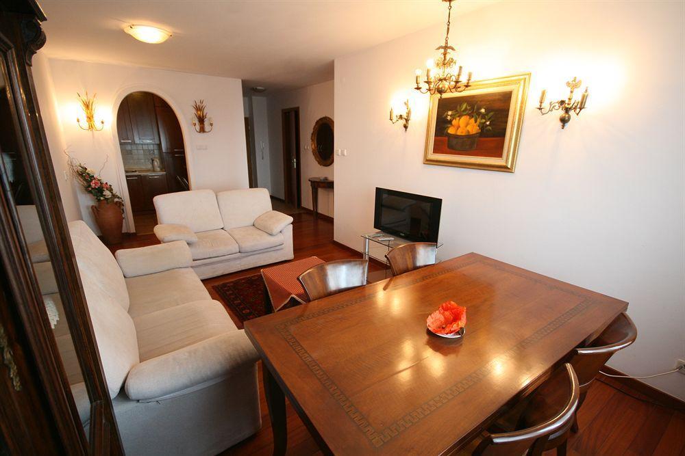 Lucka Residence Varşovia Exterior foto