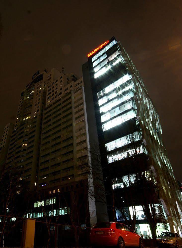 Lucka Residence Varşovia Exterior foto